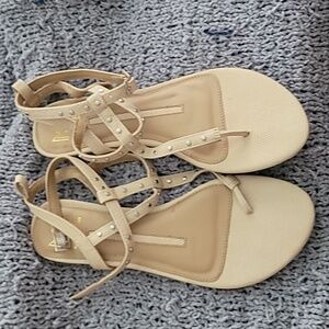 New directions sandals never worn no tags but sticker on bottom.